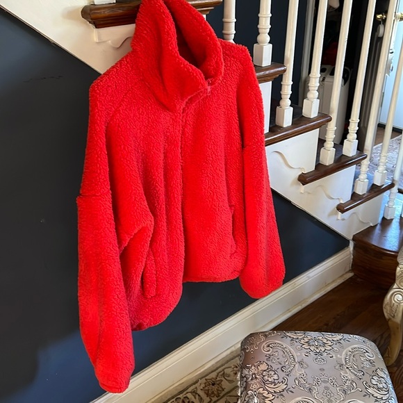 American Eagle NEW Bear Hug Zip up Women's Sherpa Jacket in Flame Red Sz M - Picture 3 of 13